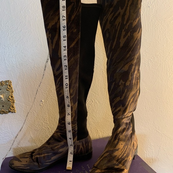 STUART Weitzman Tiger Stretch Boot -Size 7 M - Picture 7 of 14